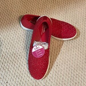 Red Clarks Breeze “Emily” loafers. Size = 8.5. NEW WITH TAGS!
